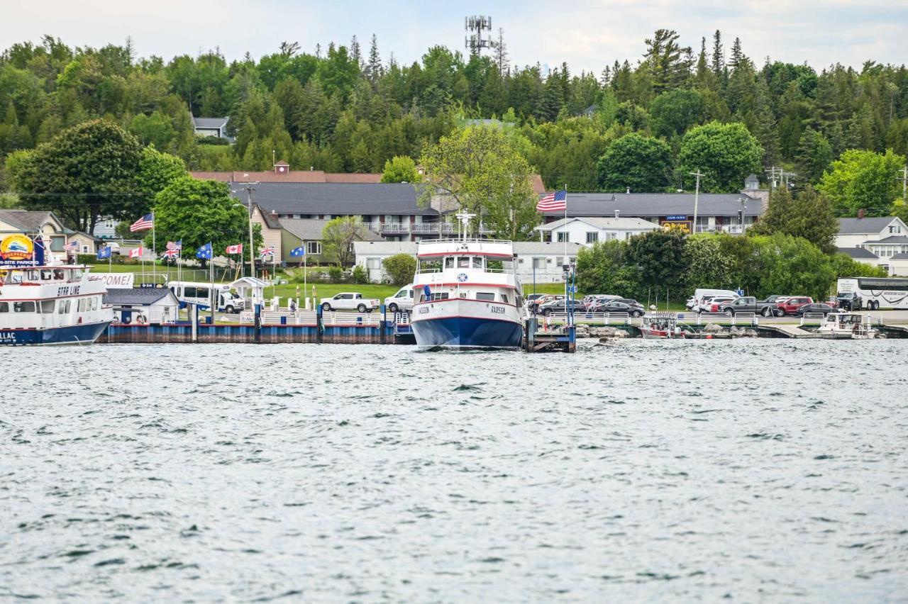 Walkable St Ignace Condo With Lake Huron Views Saint Ignace Esterno foto